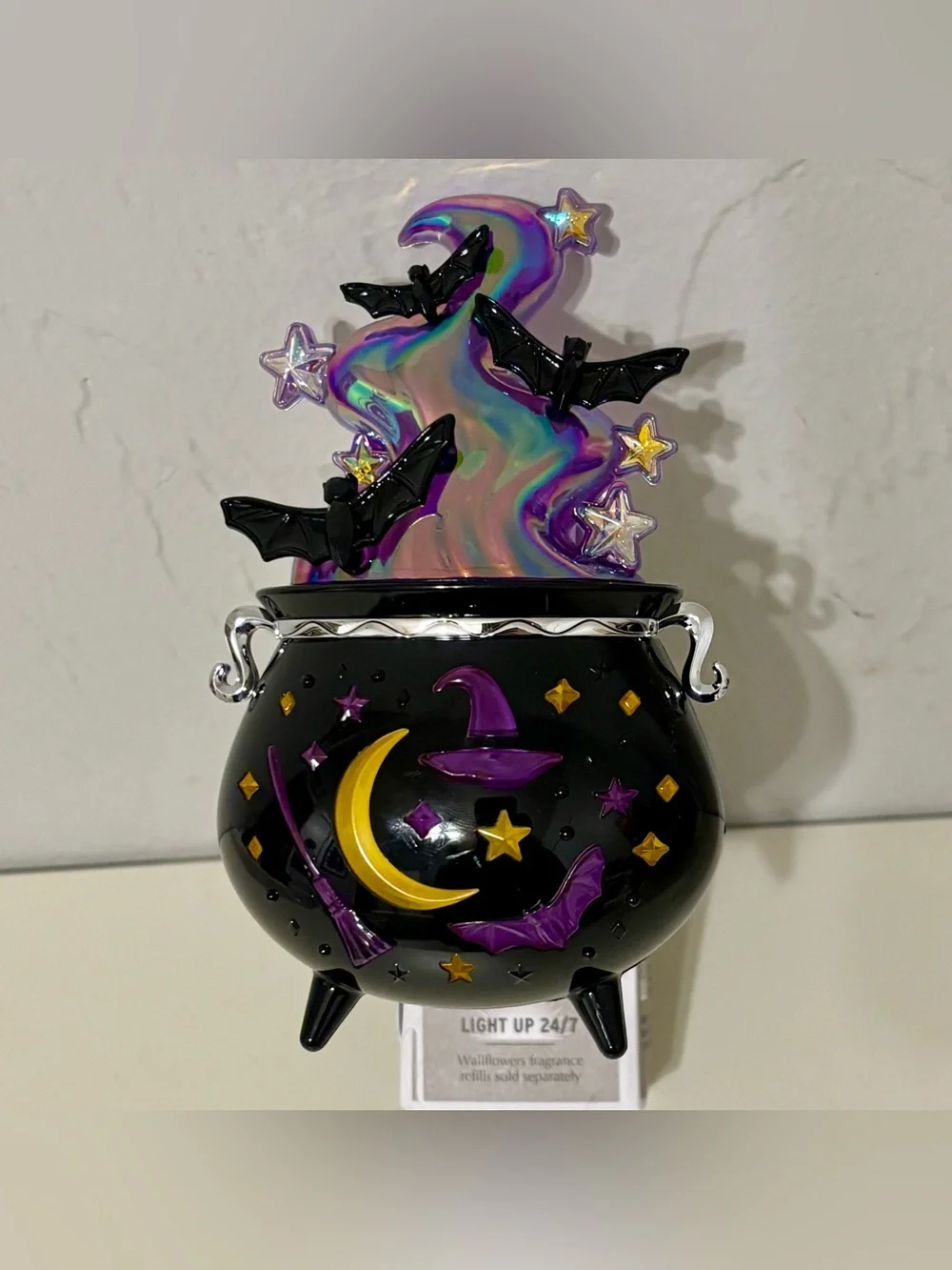 Bath & Body Works Halloween Encrusted Cauldron Nightlight Wallflower Plug 2026